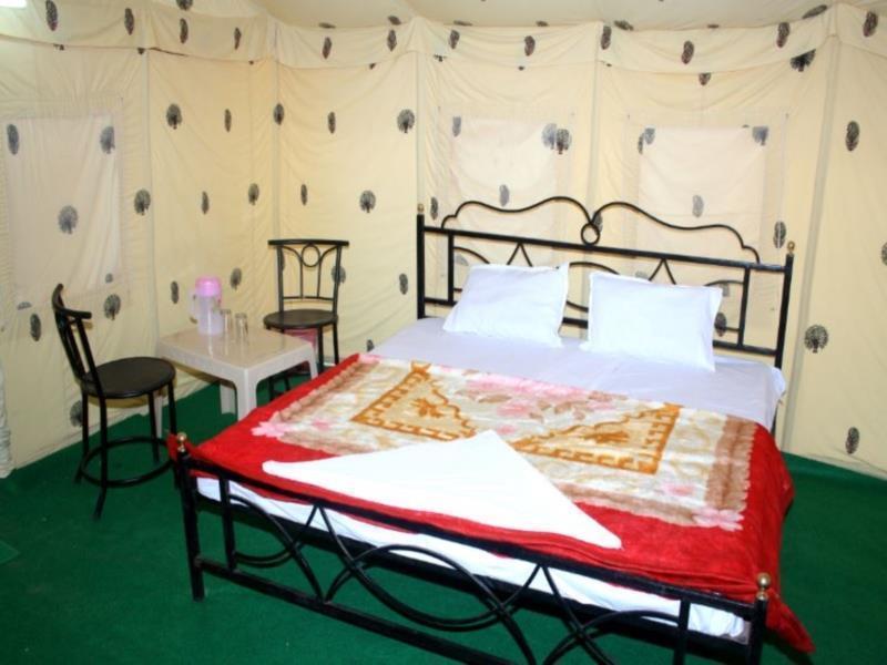 ลิมราเดเสิร์ท แคมป์ เทนท์ Hotel ไจซัลเมอร์ ภายนอก รูปภาพ