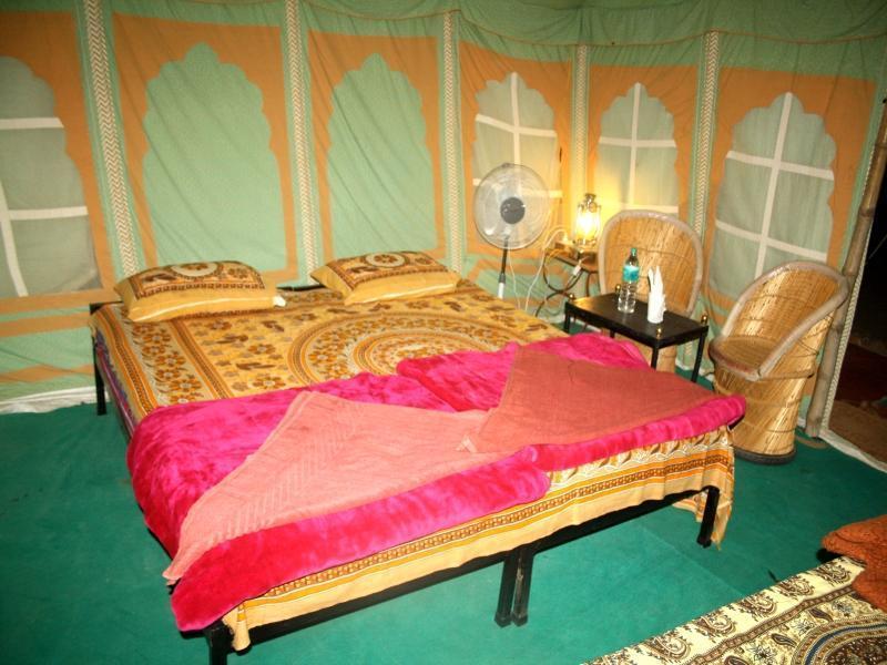 ลิมราเดเสิร์ท แคมป์ เทนท์ Hotel ไจซัลเมอร์ ภายนอก รูปภาพ